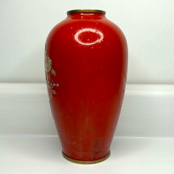 Vintage 🦤 Korean Red Lacquer Brass Vase Mother of Pearl Inlay Phoenix Bird - Picture 2 of 16